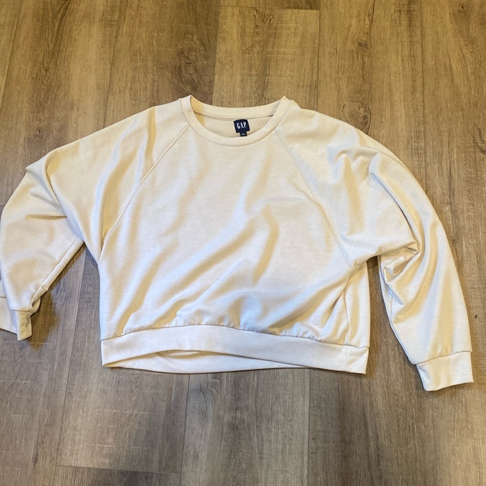 Gap Crew Neck